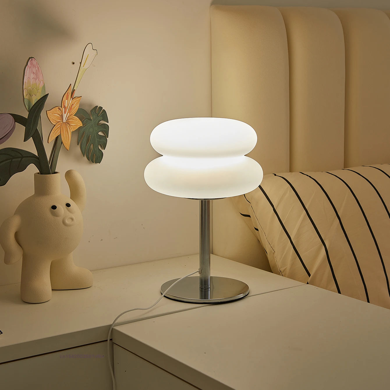 Lamp bedside table plastic lampshade  LED lamps mushroom table lamp USB Plug 9-level brightness dimming ambient light（Not glass